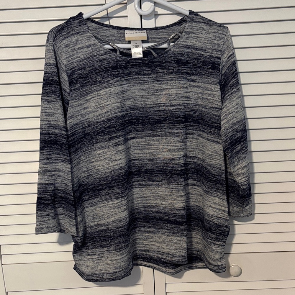 Alfred Dunner  Navy and Gray Striped 3/4 Sleeve Sweater. 1X